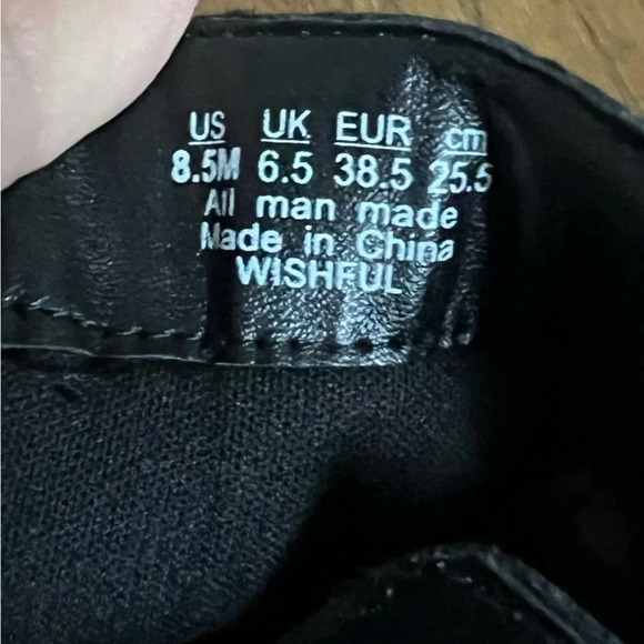 Fergalicious Wishful Moto Buckles & Chains Chunky Heel Combat boots women’s 8.5 - Picture 9 of 11